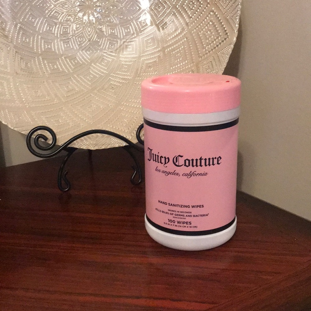 COPY - Juicy Couture Sanitizing Wipes